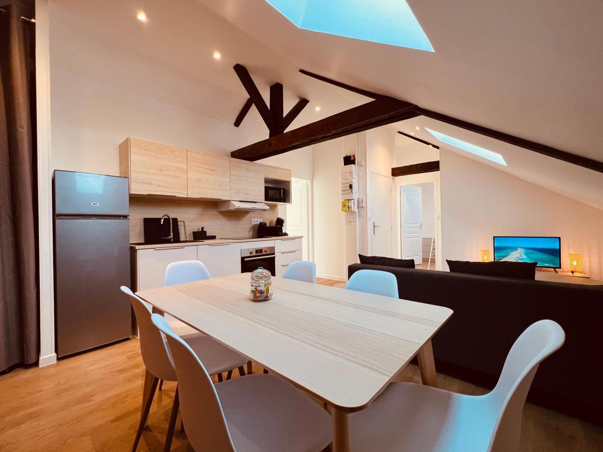L'Ibiza - Home Homy Montluçon Exterior foto